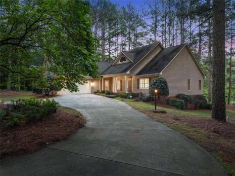 404 Golden Delicious Road Clarkesville GA 30523
