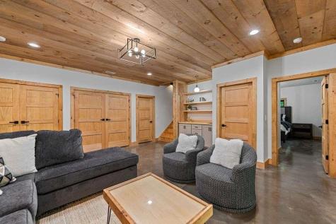 84 Shermans Court Mccaysville GA 30555