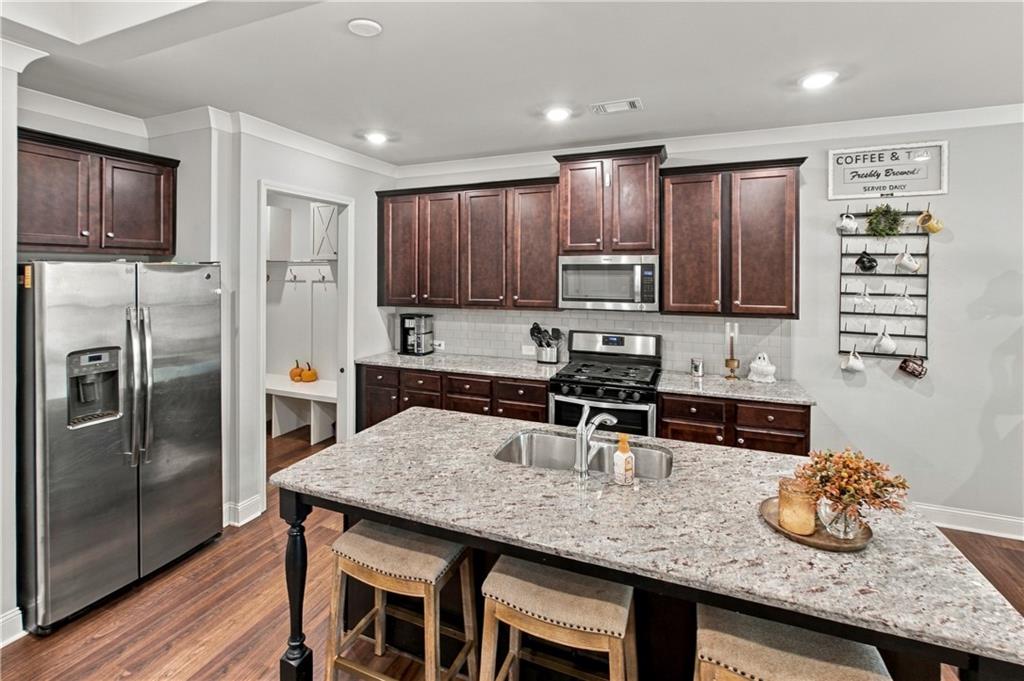 1826 Holman Forest Drive Hoschton GA 30548