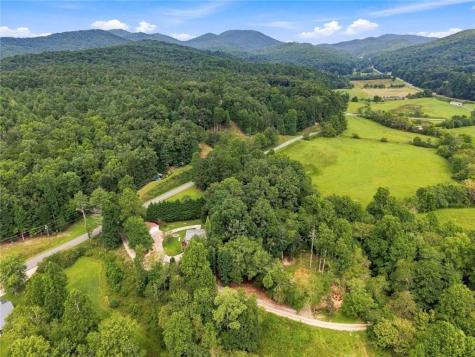 33 Pigeon Creek Drive Blue Ridge GA 30513