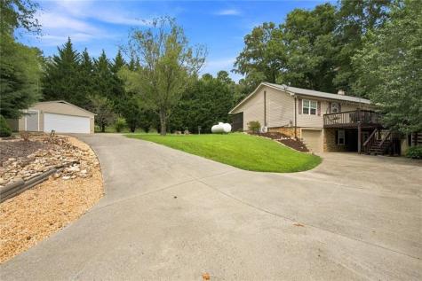 33 Pigeon Creek Drive Blue Ridge GA 30513