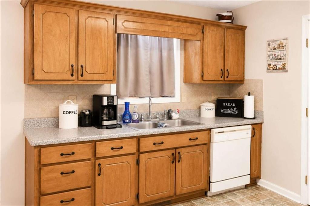 523 S River Drive S Jackson GA 30233