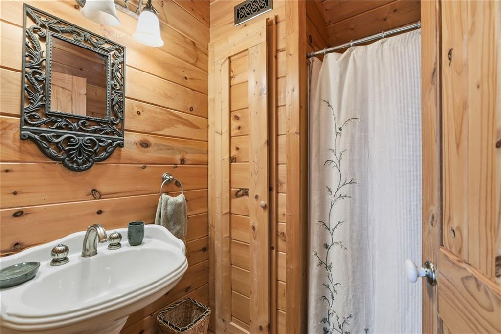 510 Whispering Dale Clarkesville GA 30523