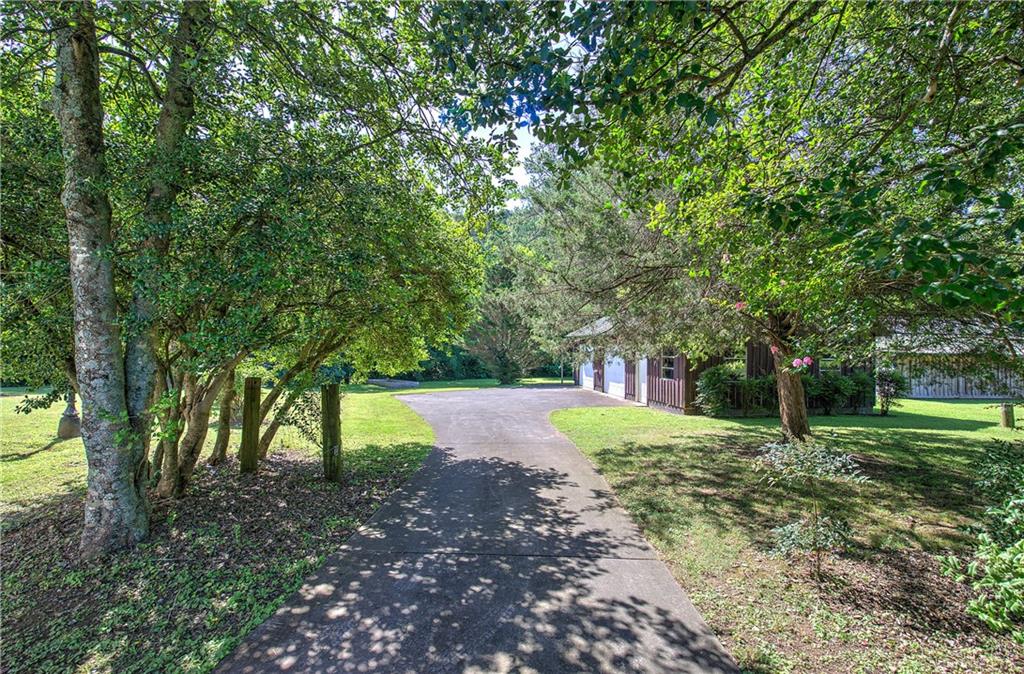 1180 Hall Station Road NW Adairsville GA 30103