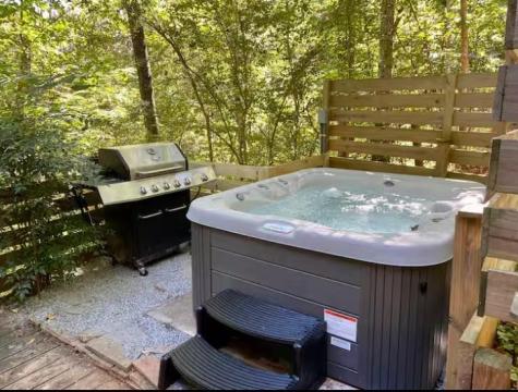 136 Bob Edwards Drive Dahlonega GA 30533