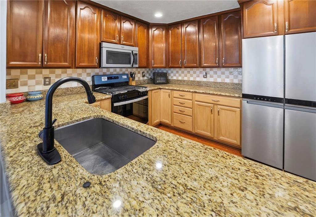 206 Comstock Court Lawrenceville GA 30044