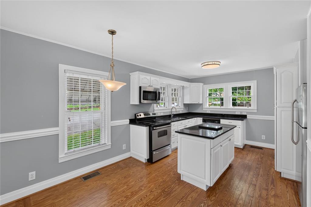 1141 Jefferson Avenue East Point GA 30344