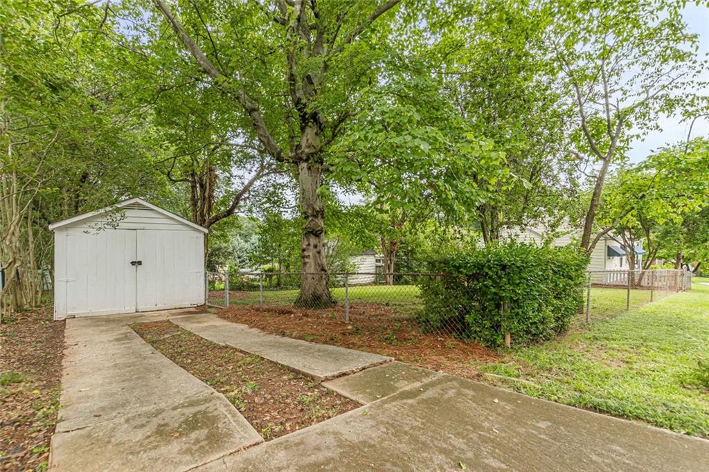 1141 Jefferson Avenue East Point GA 30344