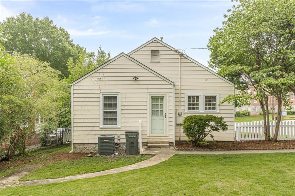 1141 Jefferson Avenue East Point GA 30344