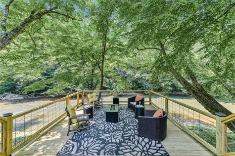 982 Golden Avenue Dahlonega GA 30533