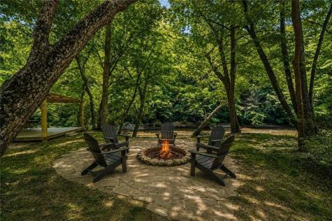 982 Golden Avenue Dahlonega GA 30533