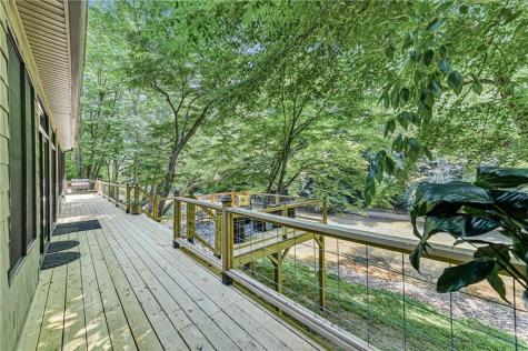982 Golden Avenue Dahlonega GA 30533