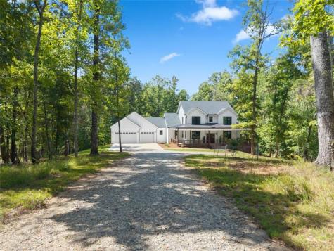 1366 Deer Woods Trail Cleveland GA 30528