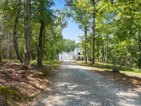 1366 Deer Woods Trail Cleveland GA 30528
