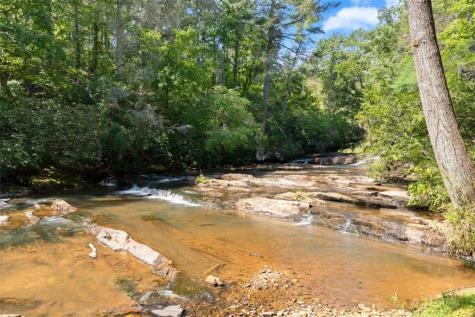 1366 Deer Woods Trail Cleveland GA 30528