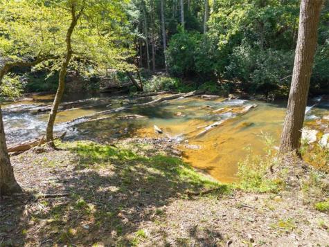 1366 Deer Woods Trail Cleveland GA 30528