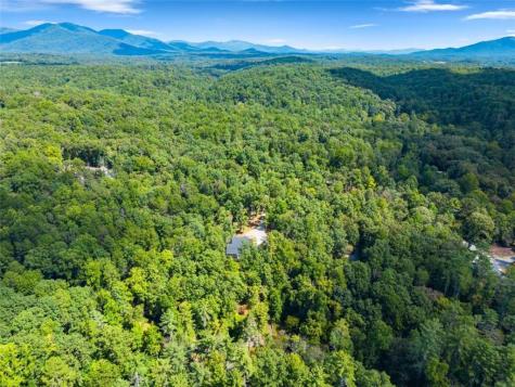 1366 Deer Woods Trail Cleveland GA 30528