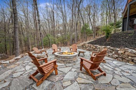 346 Logan Drive Mineral Bluff GA 30559