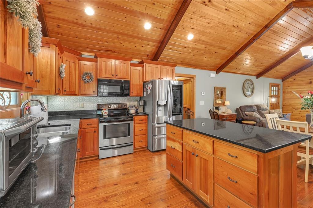 18 Shelter Cove Road Cleveland GA 30528