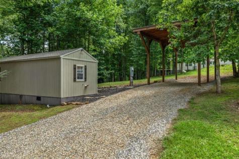 227 Dills Road Blue Ridge GA 30513