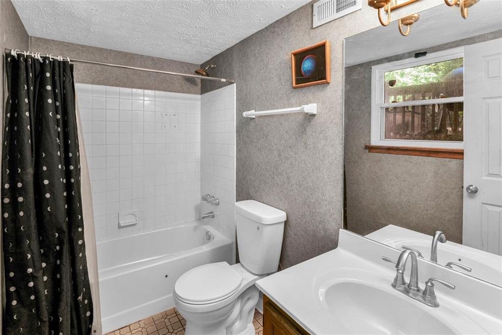 4933 Woodstream Lane NW Acworth GA 30102