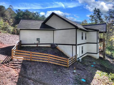 16 Eastside Drive Ellijay GA 30536