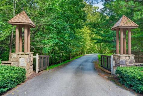 287 Scouts Overlook Morganton GA 30560
