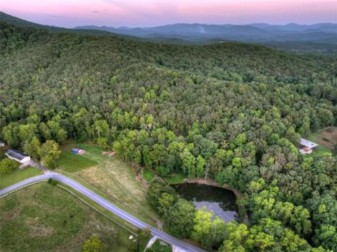 859 Hagin Circle Ellijay GA 30536