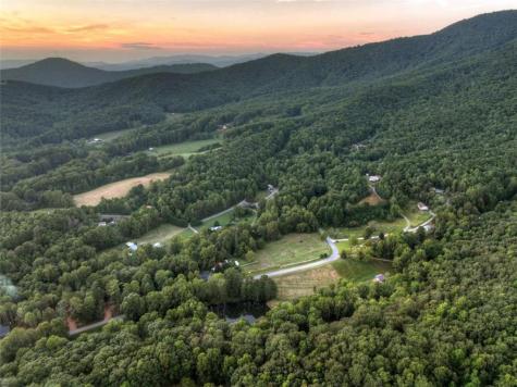 859 Hagin Circle Ellijay GA 30536