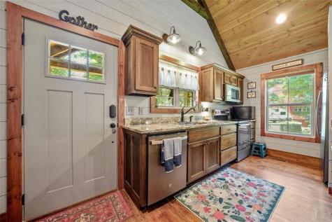 88 Old Vineyard Way Cleveland GA 30528