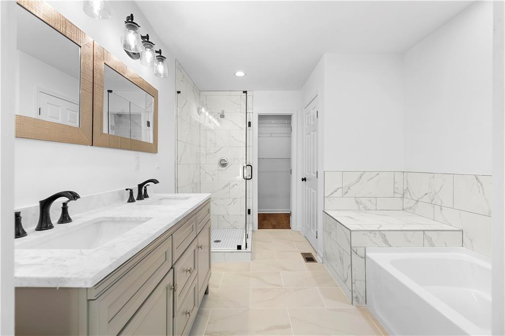 1689 Derry Avenue SW Atlanta GA 30310