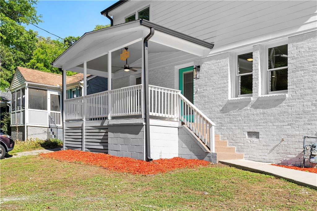 1689 Derry Avenue SW Atlanta GA 30310