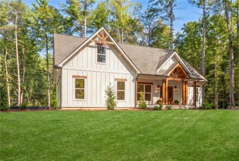 25 Riverhouse Drive Dahlonega GA 30533