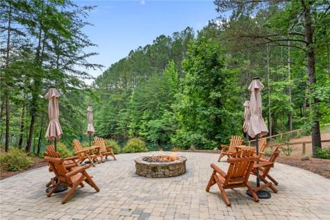 86 Back Trail Cleveland GA 30528