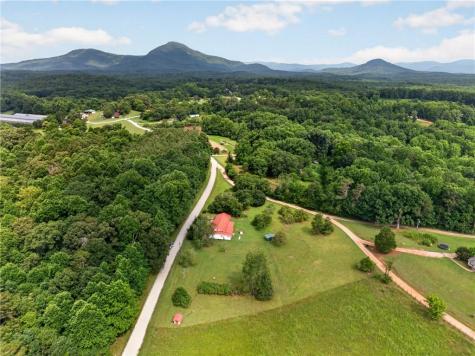 247 Amys Ford Trail Cleveland GA 30528