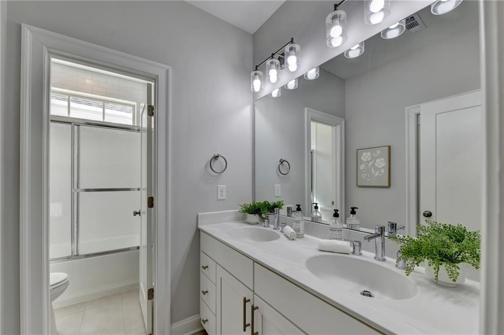4117 Stourbridge Common Circle Milton GA 30004