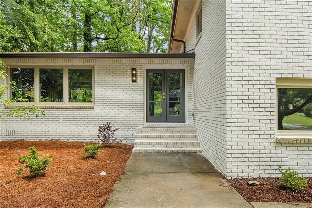 2820 Ponderosa Circle Decatur GA 30033