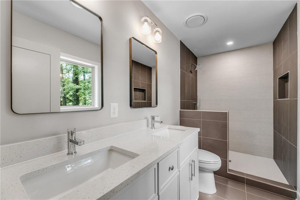 2820 Ponderosa Circle Decatur GA 30033