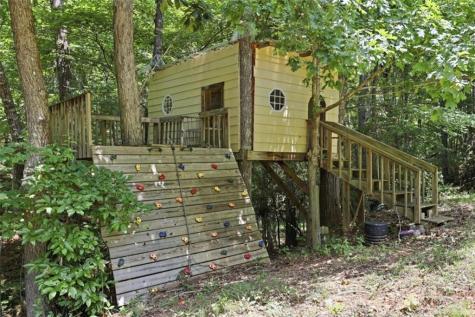 61 Majestic Oak Drive Dahlonega GA 30533