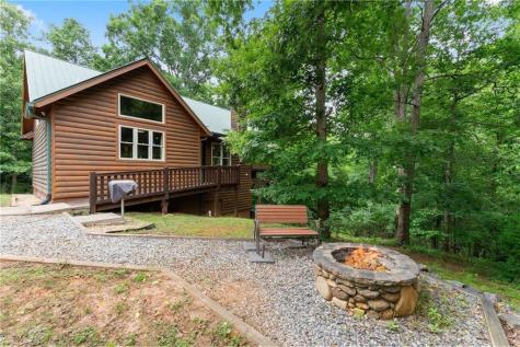 265 Maple Ridge Drive Cleveland GA 30528