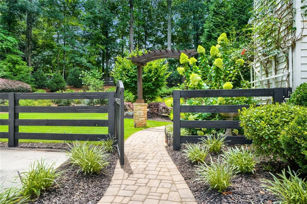 165 Northern Oaks Court Alpharetta GA 30004