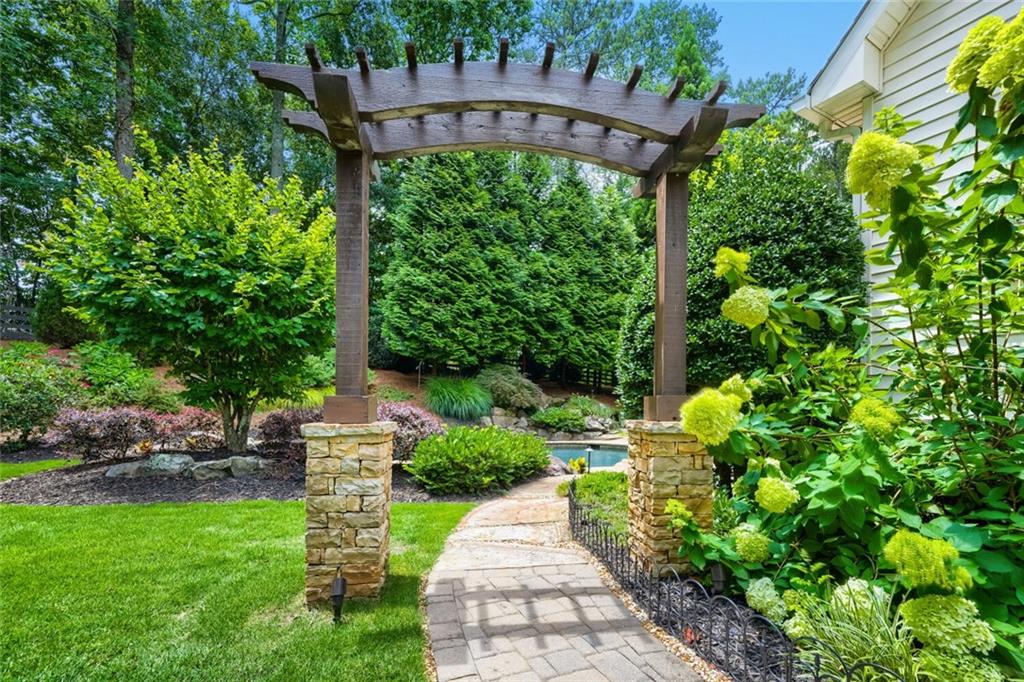 165 Northern Oaks Court Alpharetta GA 30004