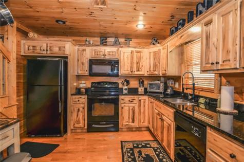 216 Dawn Lane Ellijay GA 30540