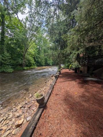 94 Yonah Street Helen GA 30545