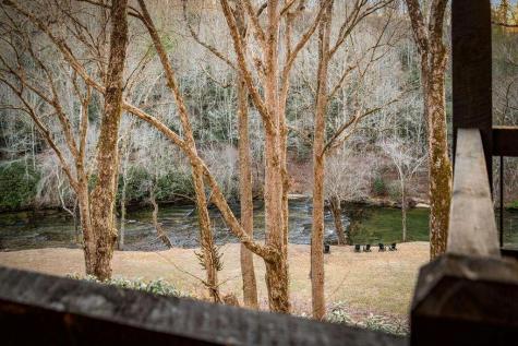 166 Red Oak Lane Mccaysville GA 30555