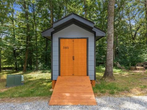 381 Parks Drive Ellijay GA 30536