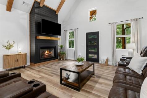 381 Parks Drive Ellijay GA 30536