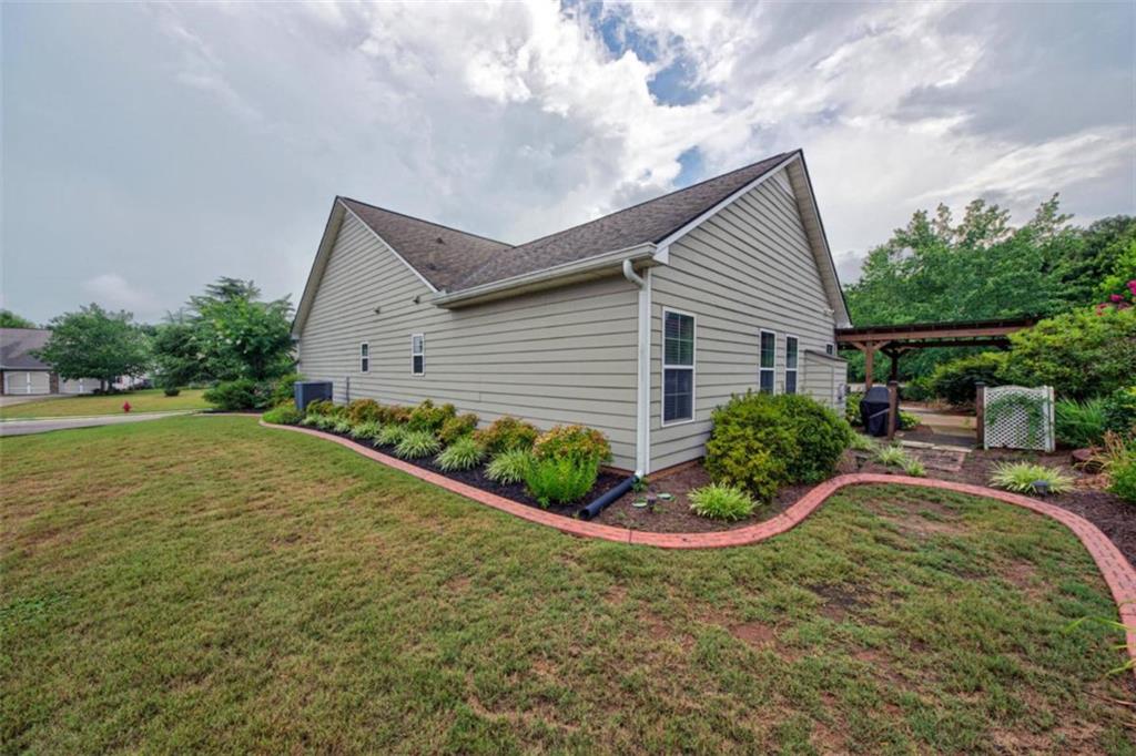 305 Victory Circle Commerce GA 30529
