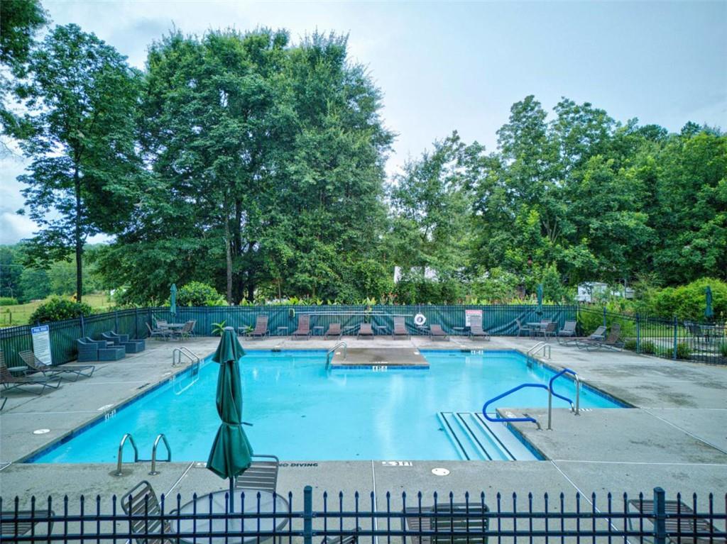 305 Victory Circle Commerce GA 30529