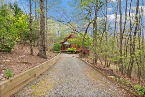 75 Crooked Pine Road Blue Ridge GA 30513